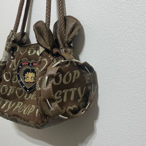 Betty Boop Handbag Brown Betty Boop
Gold Lettering Front & Back - Picture 4 of 10